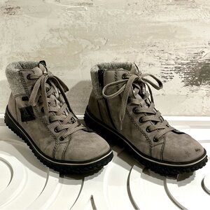 RIEKER Womens CORDULA Gray Faux Suede Ankle Boots 38EU/7US Fleece Lined Side Zip